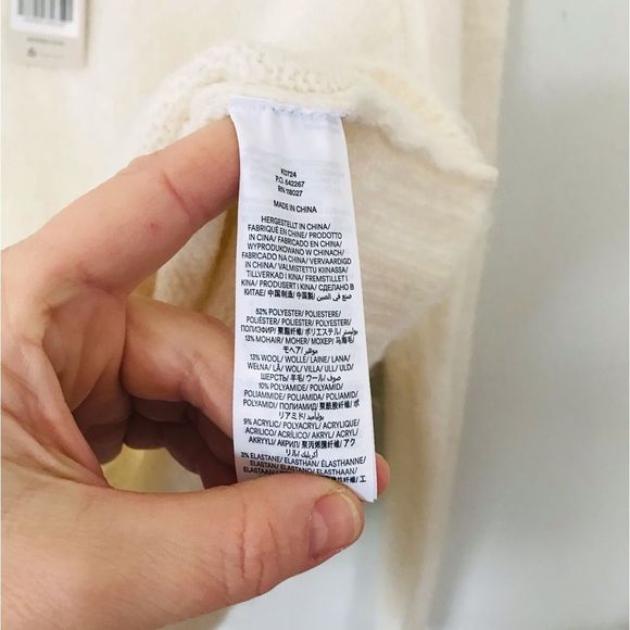 Boden |NWT| Fluffy Button Shoulder Sweater | Size Large - Picture 7 of 10